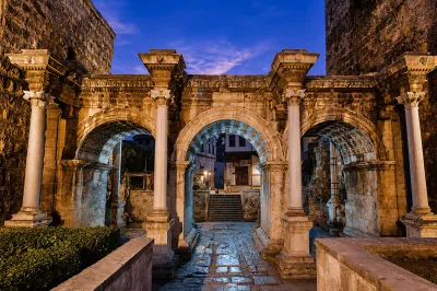 Antalya Hadrian Kapısı